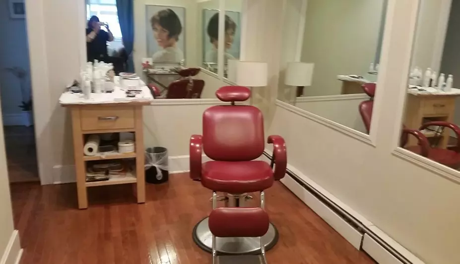 Get a Fresh Style with a Haircut, Blowdry, Conditioning, & Highlights