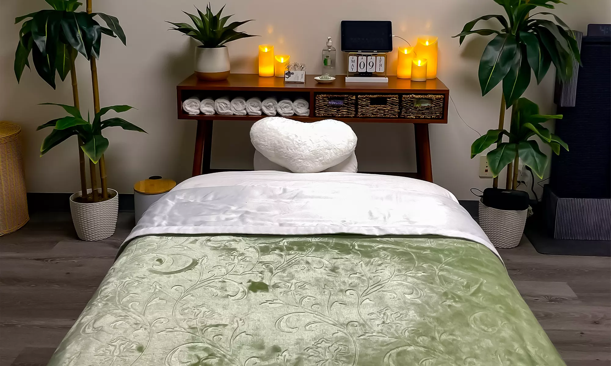 Unwind & Relax: 60, 90 or 120-Min Massage of Your Choice at Knot Envy