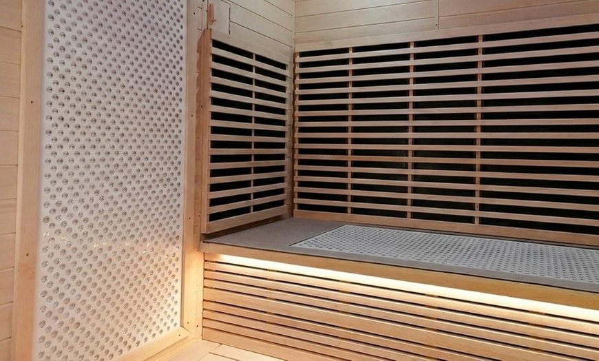 Image 5: 60-Min Phototherapy Sessions with Red Light Therapy & Infrared Sauna