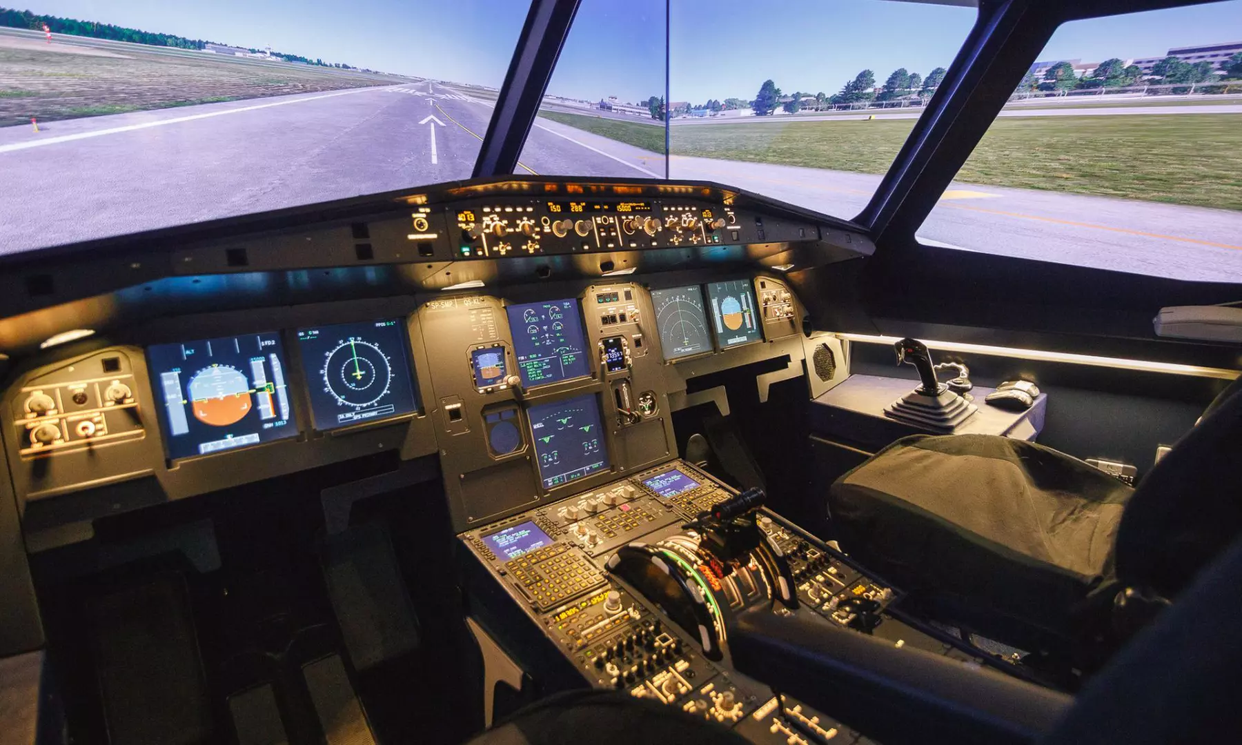 Zostań pilotem i zasiądź za sterami symulatora: Boeing 737 i inne
