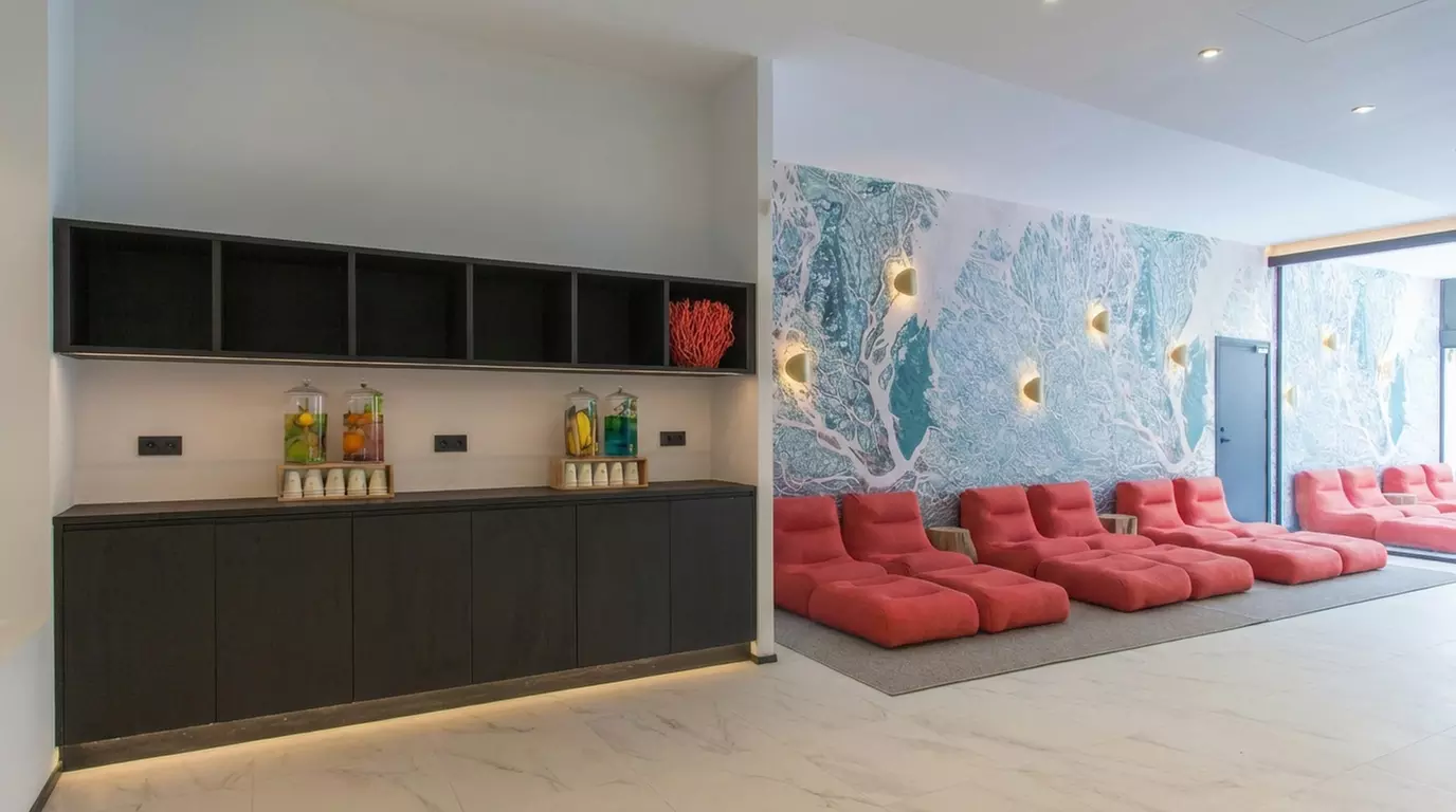 ✈ Ibiza: Volo diretto più 3 o 7 notti in hotel 4* con Spa