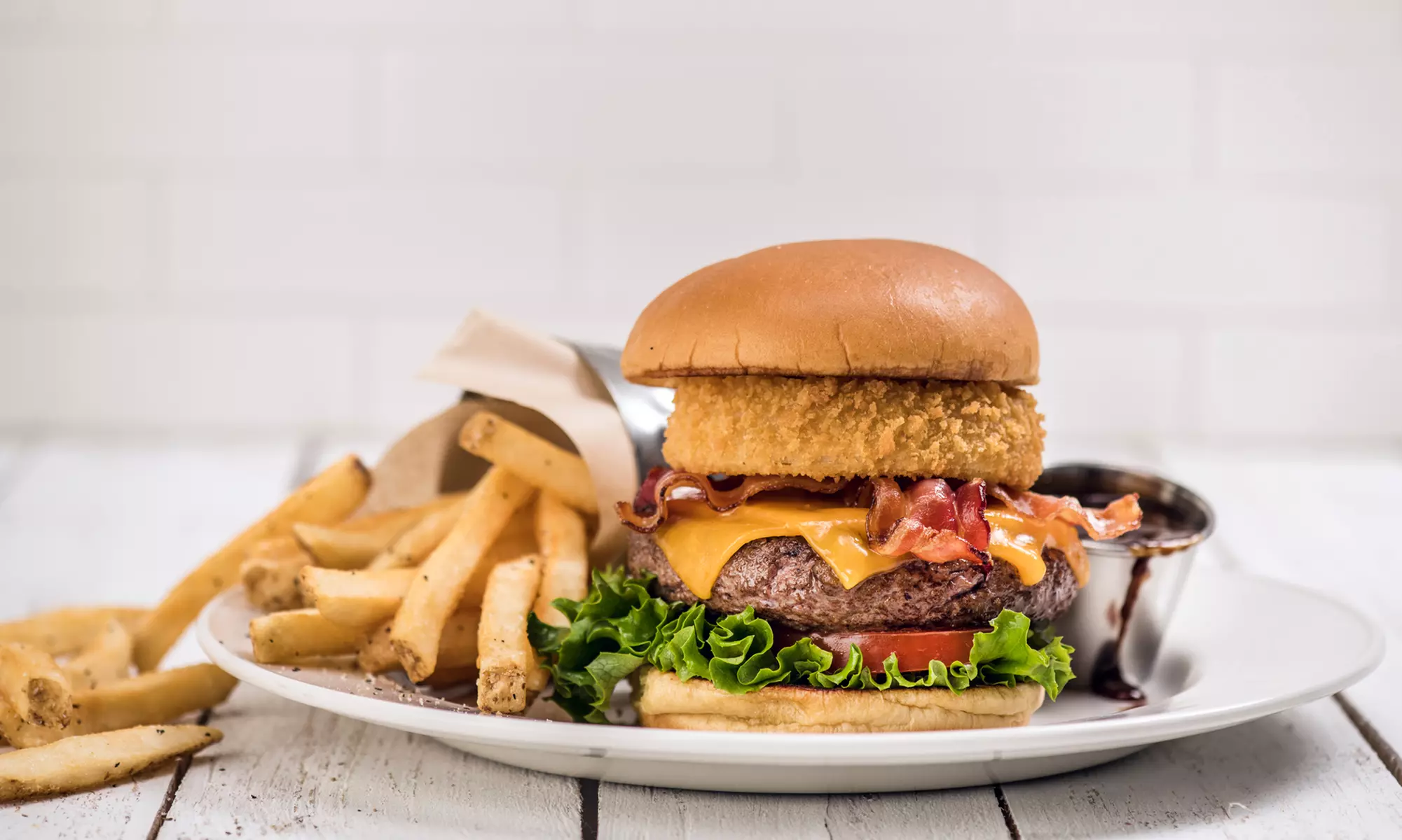 Menú Hard Rock Café clásico o premium para 2 o 4 personas con bebida