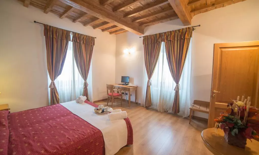 Pistoia 4*: camera doppia con colazione, cena e Spa