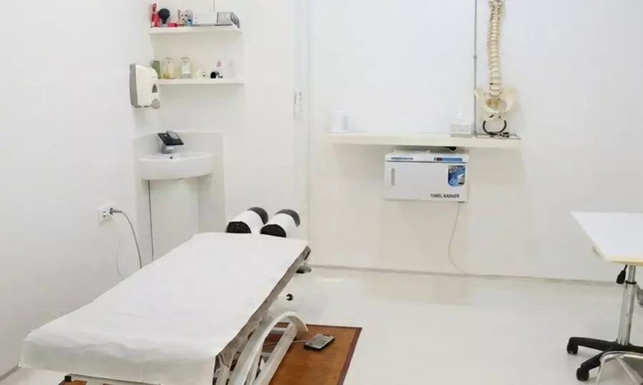 Radiofrecuencia y masaje kobido con vitamina C y activos