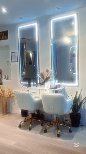 70 or 110-Min Luxury Head Spa w/Massage on Neck & Scalp + Mini-Facial 