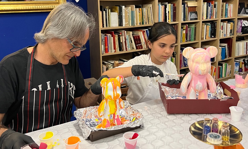 Image 18: Taller de pintura de un osito de peluche para 1 o 2 personas