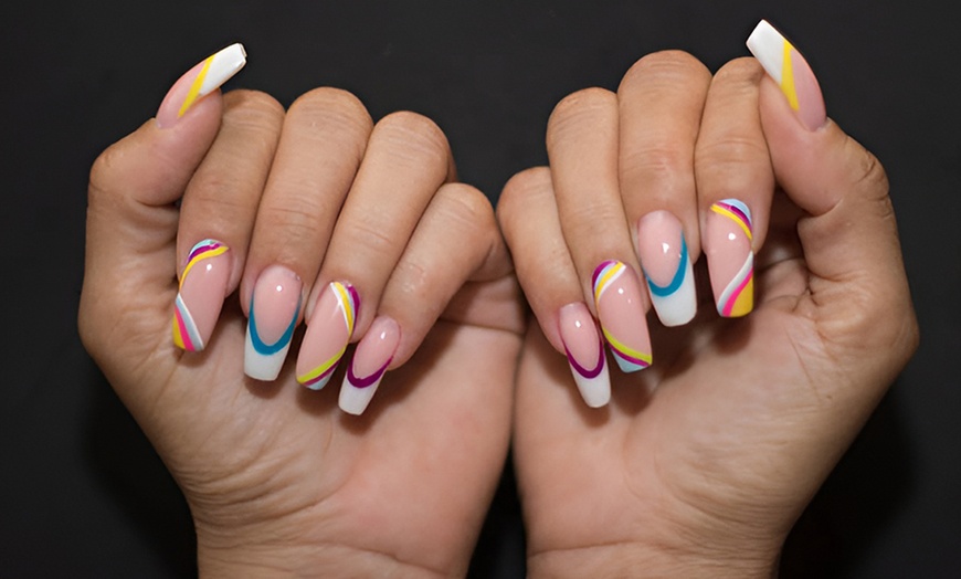 Image 5: Ultieme verzorging met luxe nagels & verfrissende gezichtsverzorging