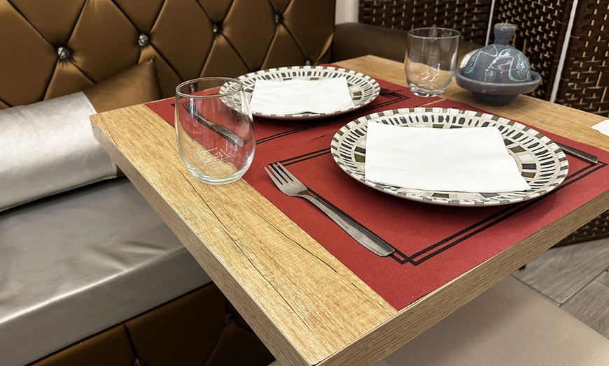 Image 11: Menú marroquí amazight para 2 o 4 personas con opción prémium a elegir