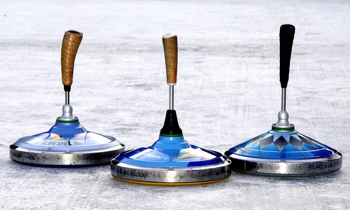 1 Std. Eisstockschießen für bis zu 12 Personen