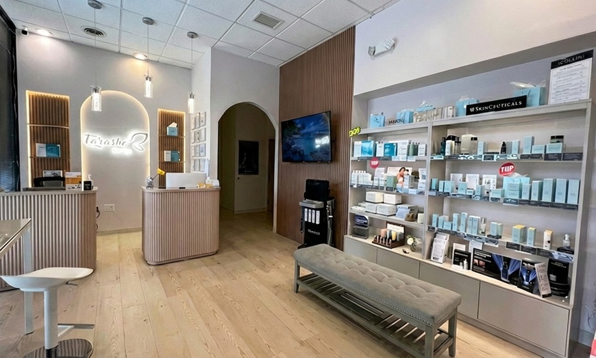 Image 3: 60-Min SIgnature or 90-Min Deluxe Head Spa & Infrared Sauna Sessions