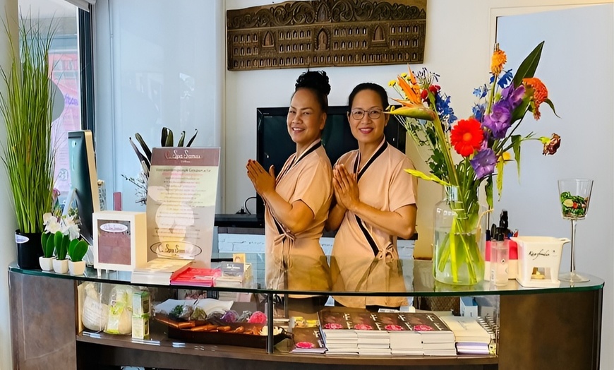 Image 2: Ontdek pure ontspanning: 90 minuten deep tissue aromatherapie massage