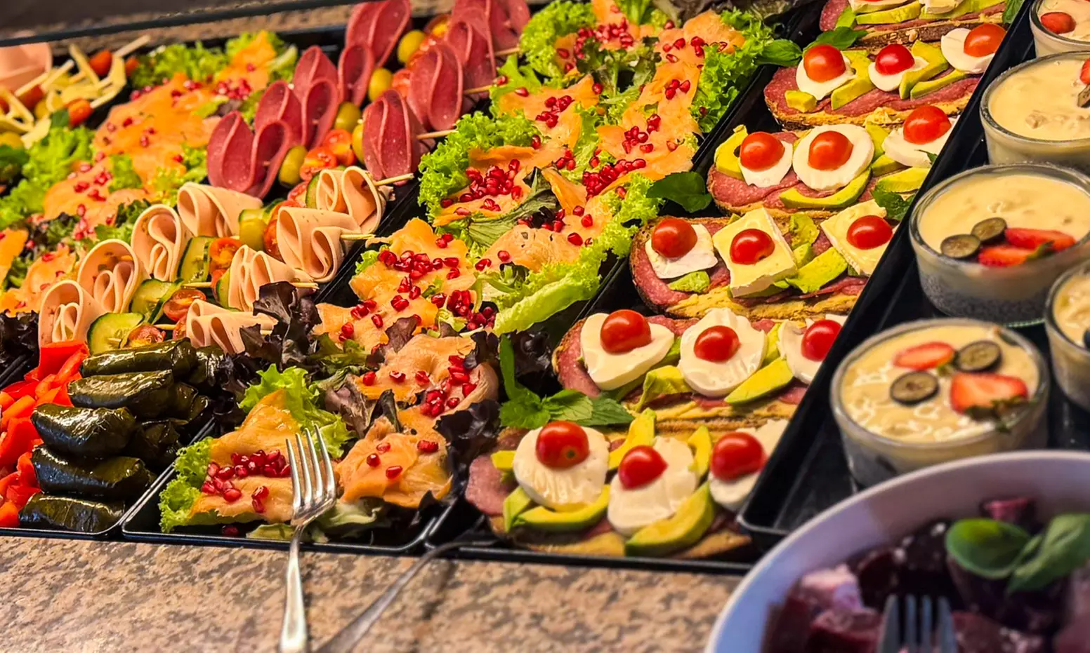 Sonntagsbrunch mit Buffet und Sektempfang für 2 oder 4 Personen