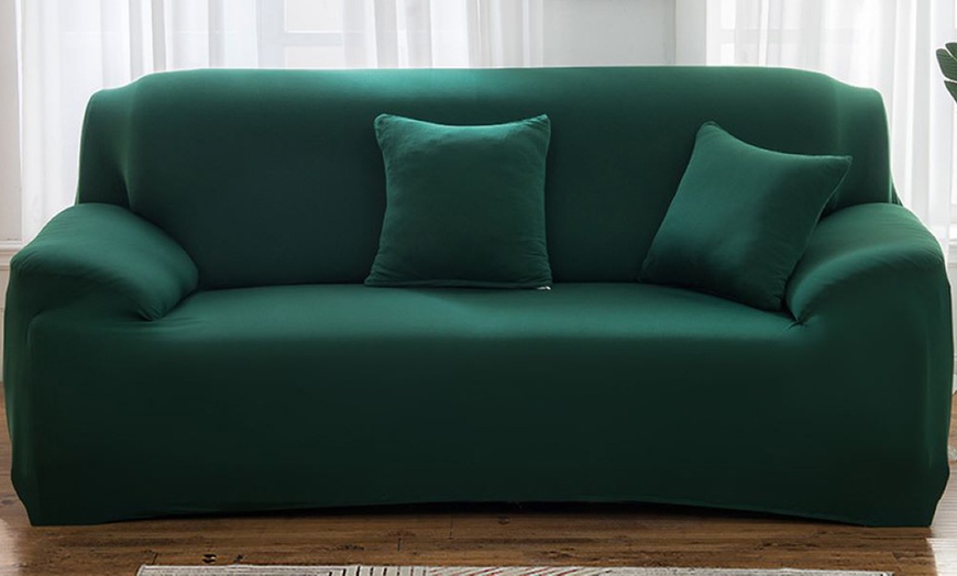 Image 5: Stretchy Protective Sofa Cover