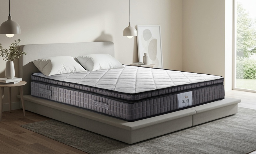 Image 1: Matelas Céleste à mémoire de forme et ressorts ensachés. Sampur