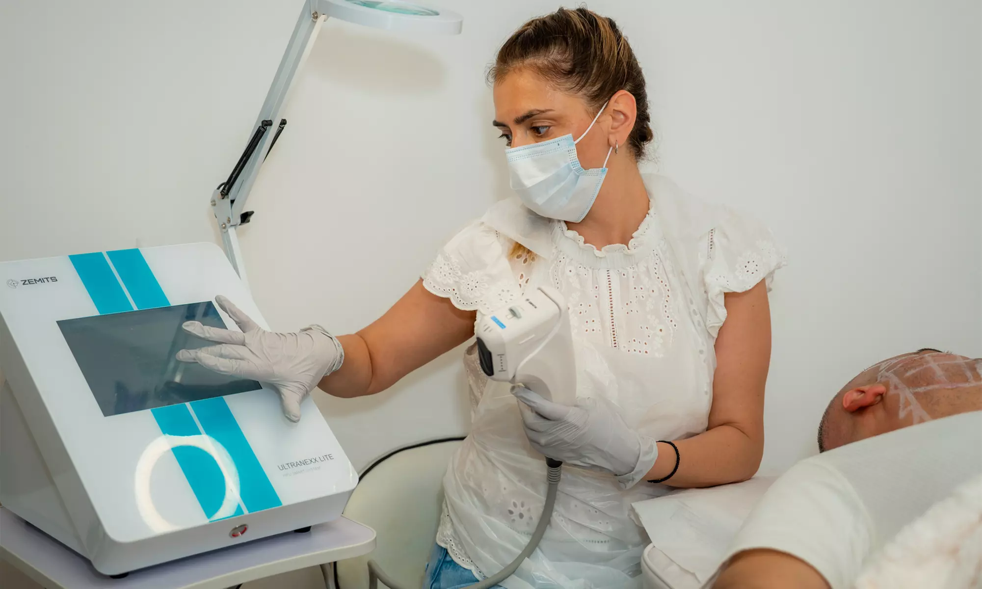 Up to 69% Off on Facelift - Non-Surgical at AnaWellbeing