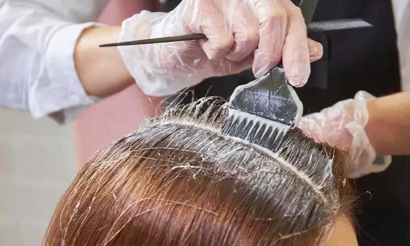 Peluquería con corte, color, mechas y tratamientos
