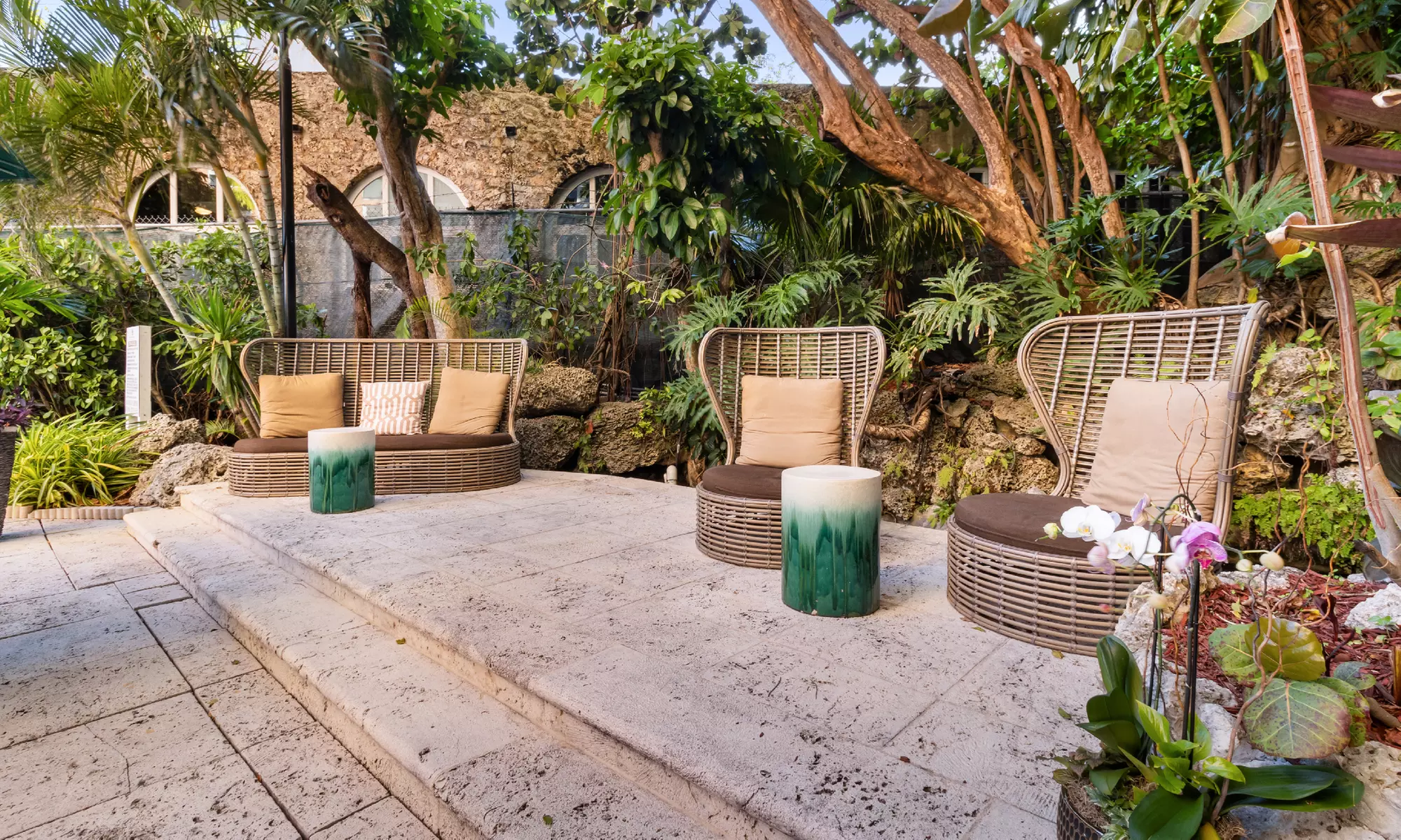 Relax at The Mutiny Hotel, Miami's Hidden Gem