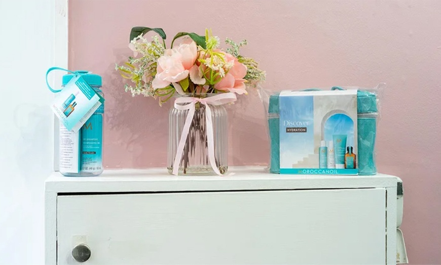 Image 5: Up to 61% Off on Salon - Hair Colour / Highlights at luxe hair studio