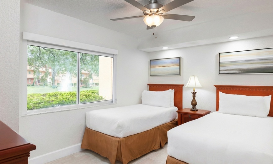 Image 12: Family-Friendly Villas Close to Top Attractions