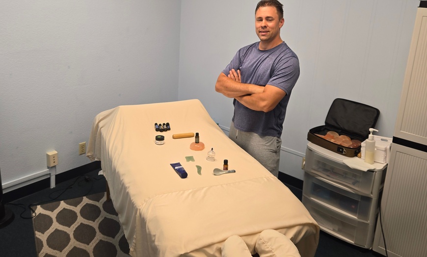 Image 1: 60 or 90 Minute Stress relief Relaxation or Deep Tissue Massage
