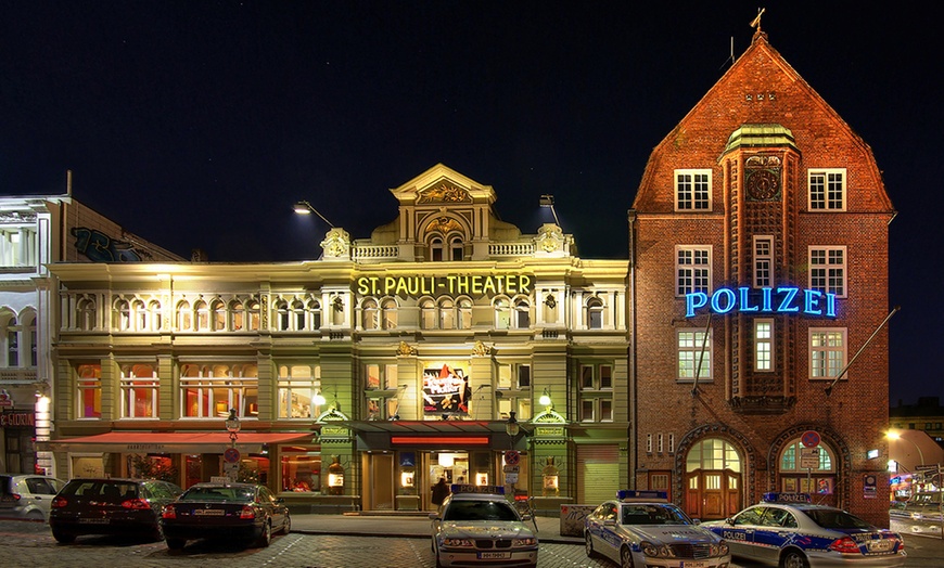 Image 4: Entdecke Hamburg: Große Hafenrundfahrt und Erlebnispaket nach Wahl