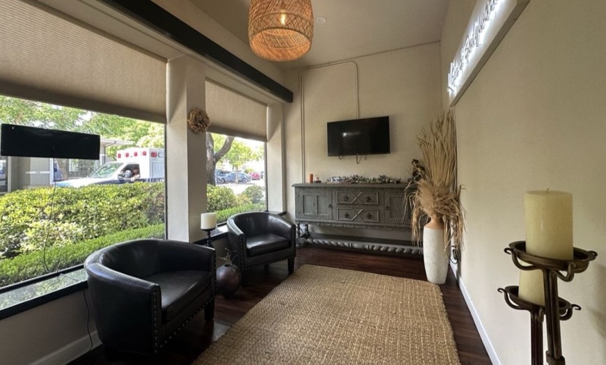 Image 3: 50% Off  90-Minute Swedish Massage at K Spa And Bodywork
