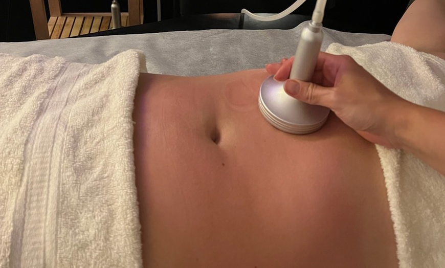 Image 1: Tone up with 1 or 2 60 Min Anti-Cellulite Massage + Pressure Therapy 