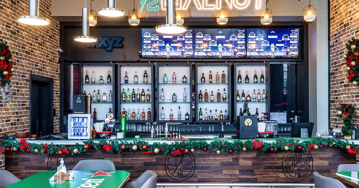 Get 3, 6 Or 12 House Beverages And Experience Live Music Fun Get 3, 6 Or 12 House Beverages And Experience Live Music Fun