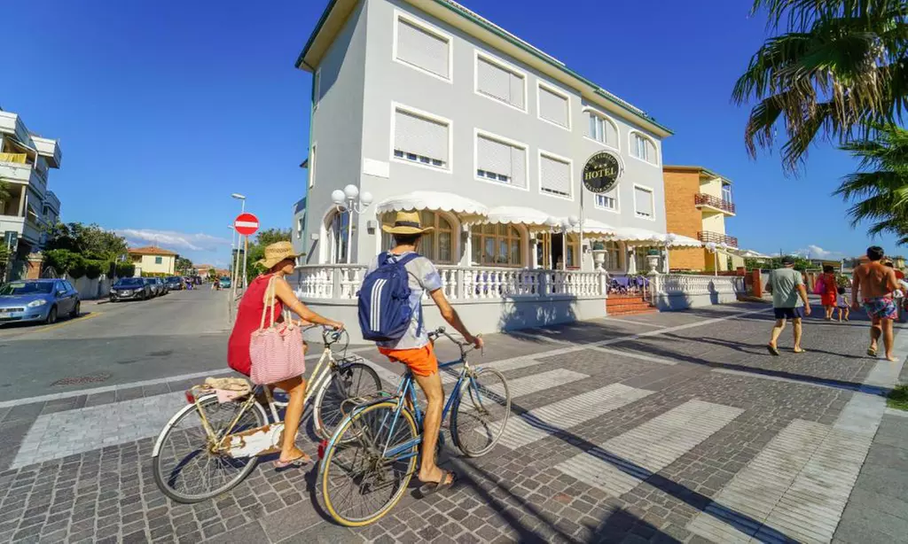 Marina di Cecina: 1, 2 o 4 notti per 2 persone in mezza pensione