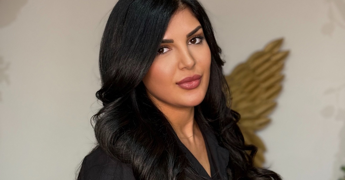 Expert Hair Services: Cuts, Colors, Smoothing & Blow-dries By Stylists Expert Hair Services: Cuts, Colors, Smoothing & Blow-dries By Stylists