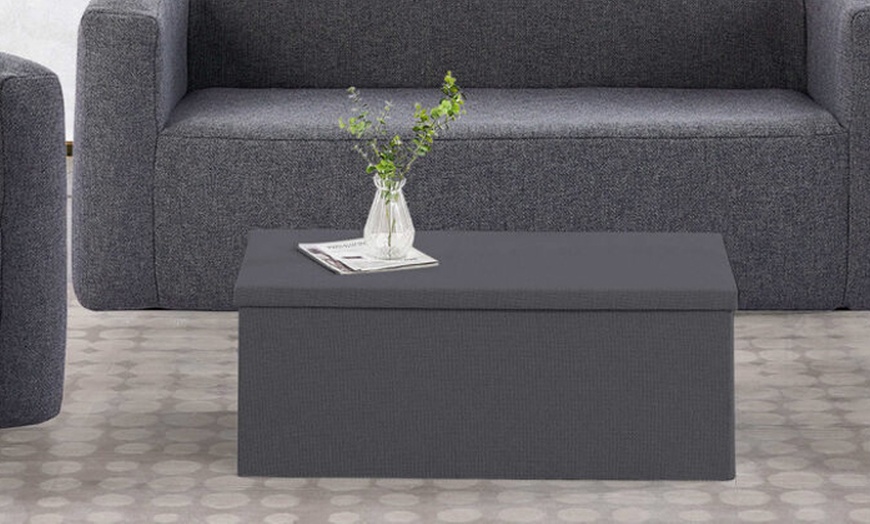 Image 9: Mesa de centro con forma de caja para almacenamiento