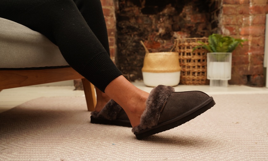 Image 12: Redfoot Ladies Sheepskin Slippers