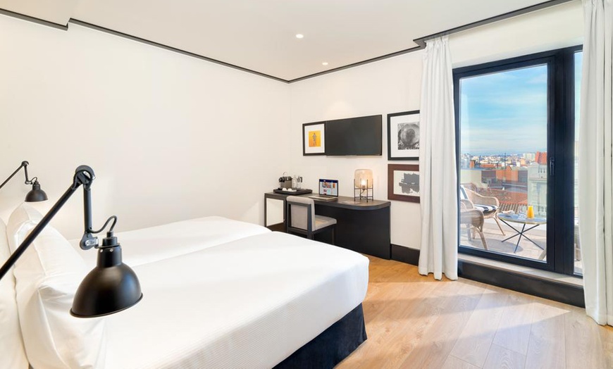 Image 3: Madrid: habitación doble o twin con desayuno para 2 personas