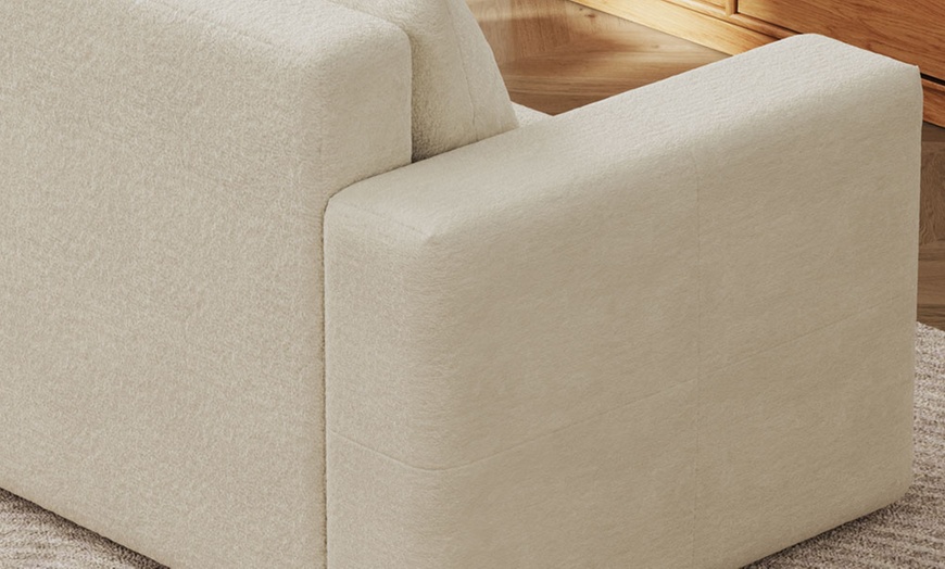 Image 6: Canapé convertible 3 places "Midland" de Kocoon avec coffre