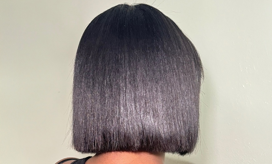 Image 6: Fresh Look Awaits: One Blowout or Silk Press at RoyalDollBeauty