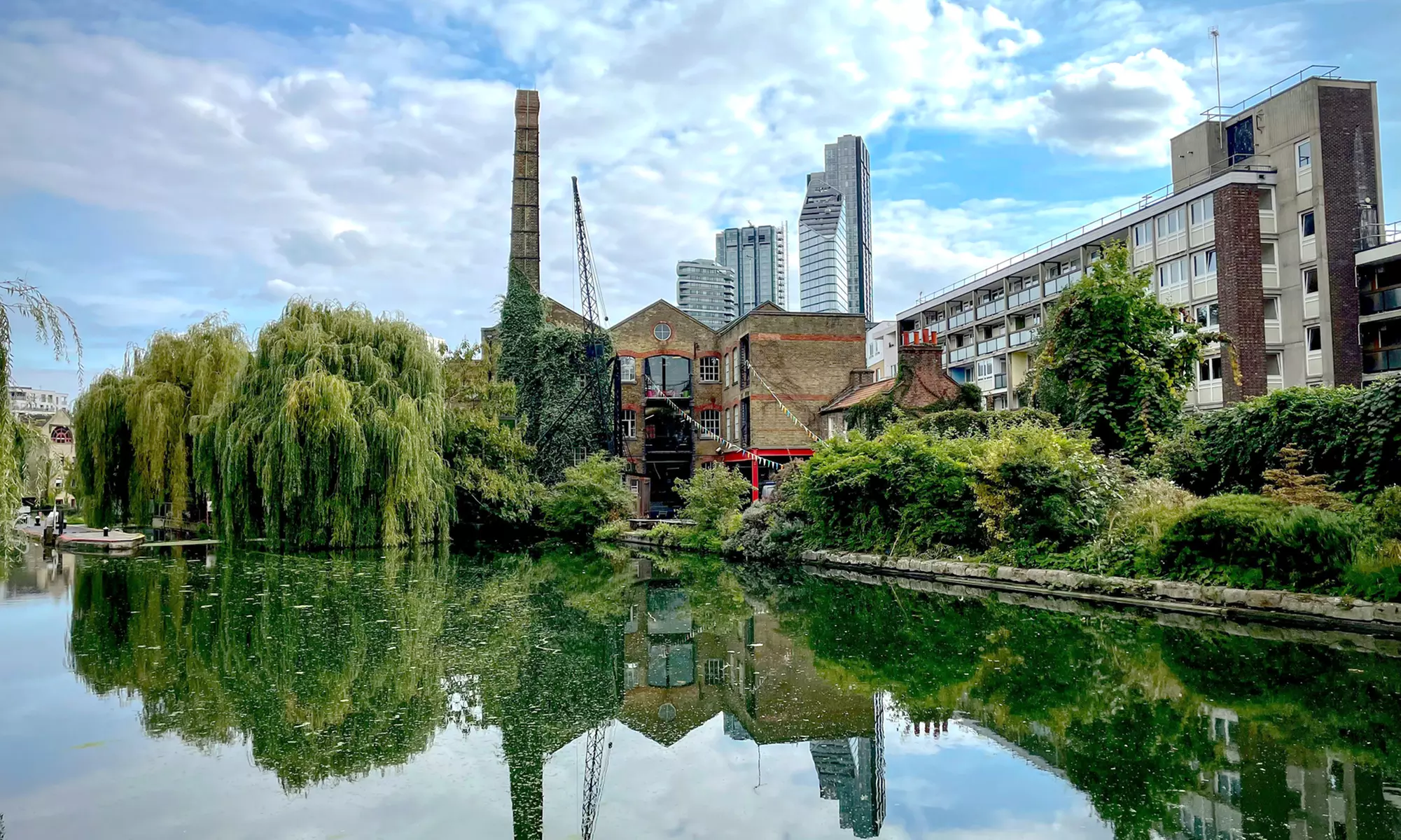 Valentine's Canal Adventure with Drinks Included