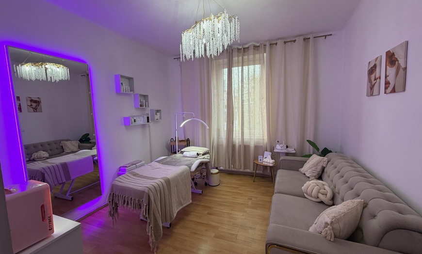 Image 3: Rücken- oder Ganzkörper-Massage opt. inkl. Peeling für 1 Person