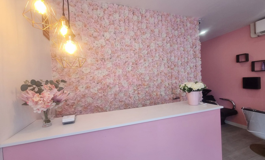 Image 3: 3, 6 o 9 sesiones de tratamiento con cavitación y masaje drenante