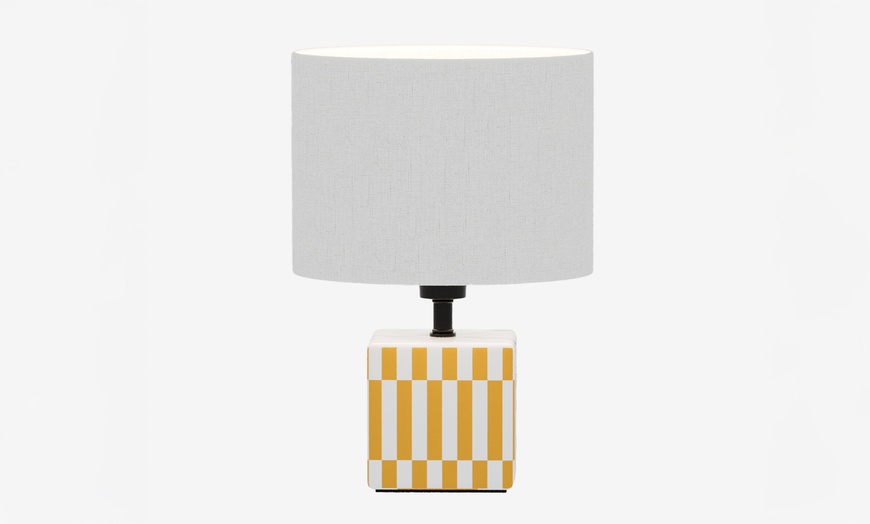 Image 3: Lampe de chevet en céramique à motif damier 