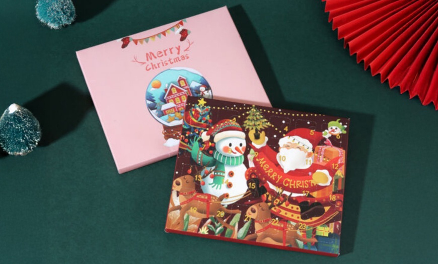 Image 2: Christmas Jewellery Advent Calendar with Assorted Accessories for Kids