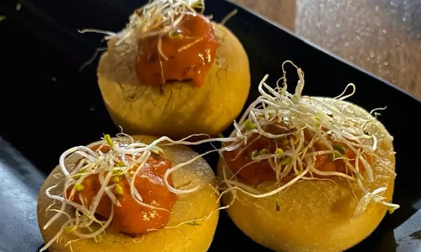 Menú mediterráneo para 2 o 4 personas con postre y bebida