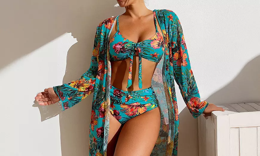 Image 4: Bikini 3 pezzi con kimono