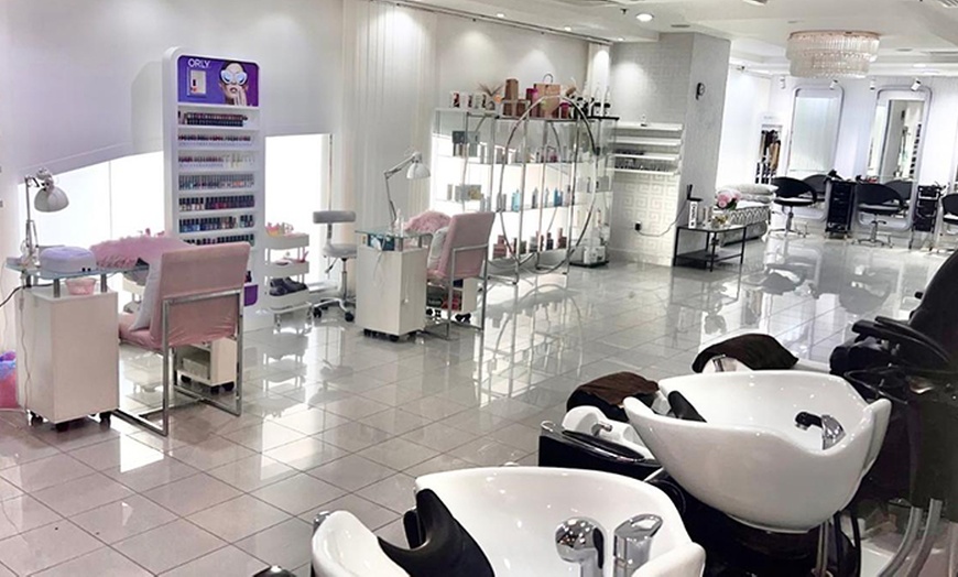 Image 3: Transform: Hairwash + Regular Blow Dry with Optional Haircut or Color