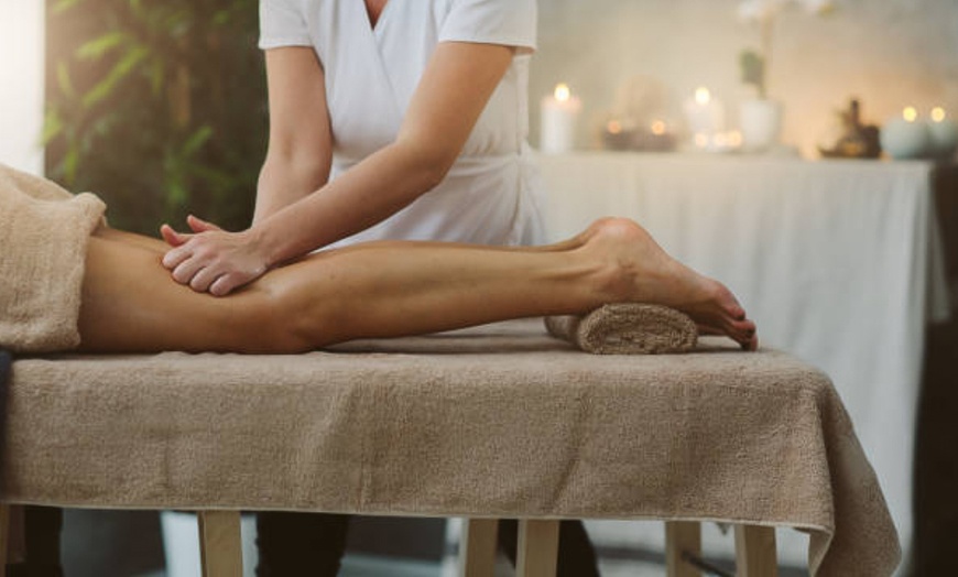 Image 14: 2 o 5 sesiones de combo reductor con 3 tratamientos en zona a elegir