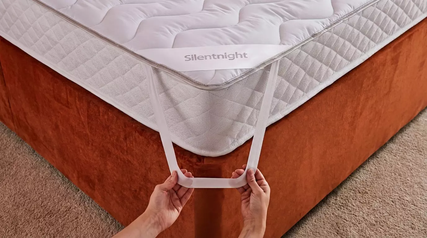 Silentnight Heat Genie Self-Heating Mattress Topper