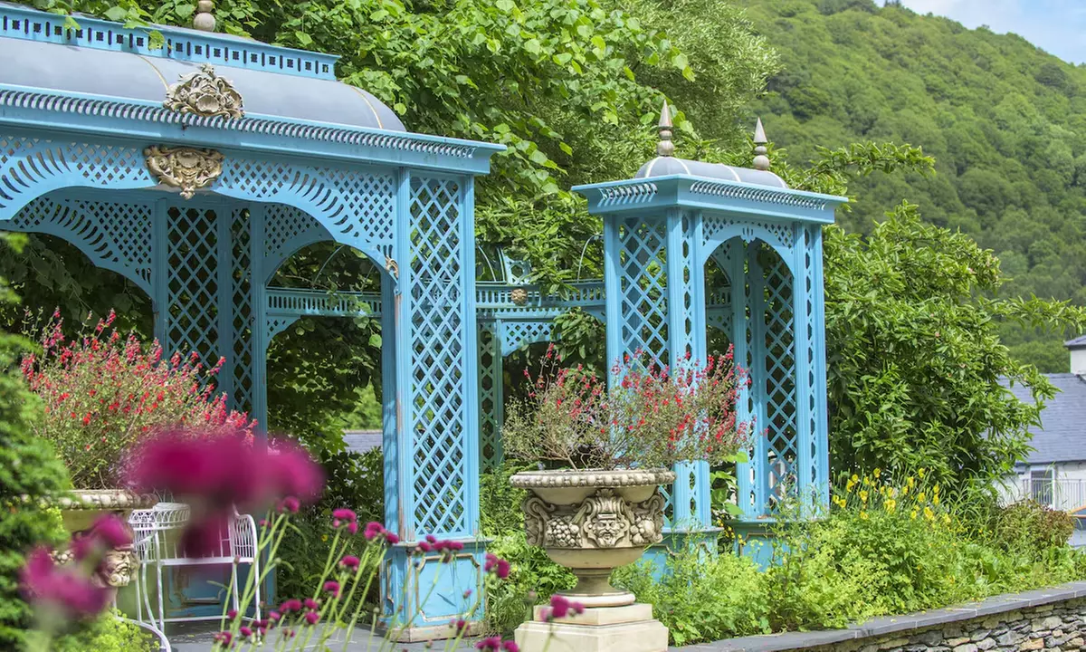 Cumbria: Double Room with Breakfast and Prosecco