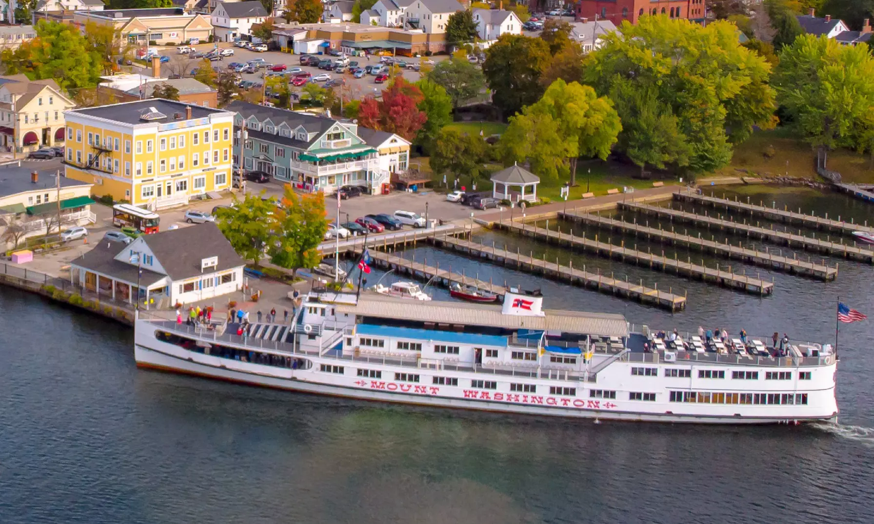 2.5 Hour Narrated Scenic Lake Winnipesaukee Tour Tickets