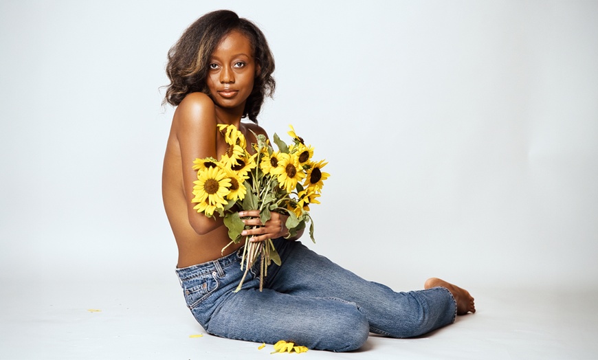 Image 2: Creative Studio 60 or 90-Minute Photoshoots with Professional Lighting