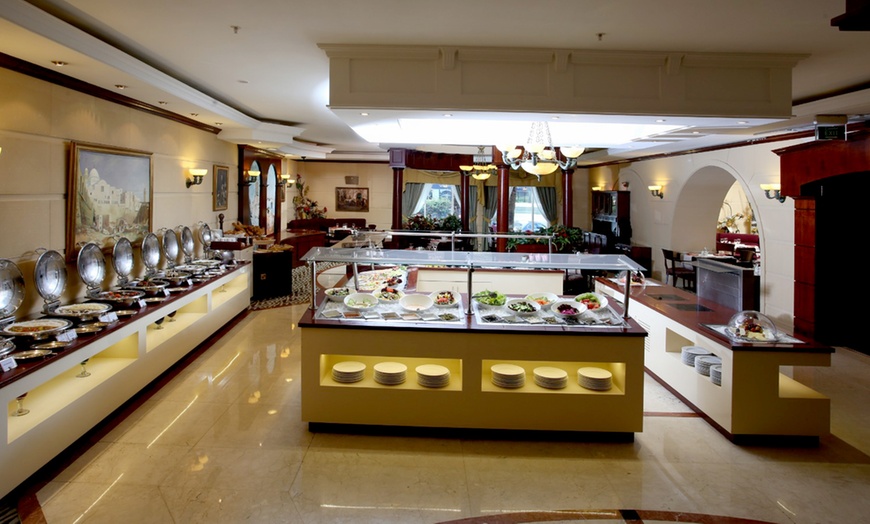 Image 2: Enjoy a Lavish Iftar Buffet for 1, 2, or 4 at a 5* Dubai Hotel