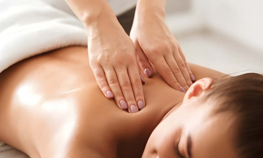 Image 2: Massage naar keuze van 60 minuten bij L'Amelysse.